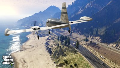 Airplane follows a coastal chase