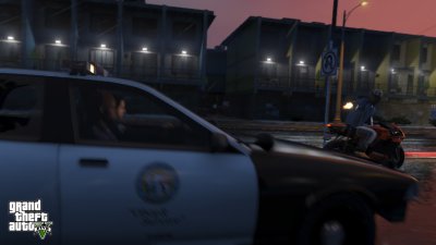 Cops give chase