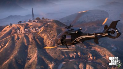 Flying past the vinewood sign
