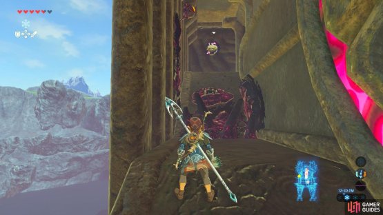 Aim for that eye you see up top to destroy this entire formation