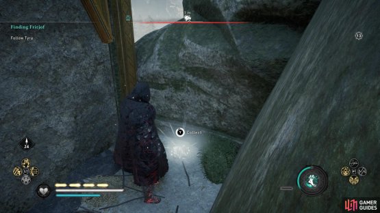 up behind the giant statue&rsquo;s hammer.
