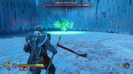 When Hjarlti&rsquo;s maces turn green and a blue-ring appears, she&rsquo;ll let out a devastating attack.