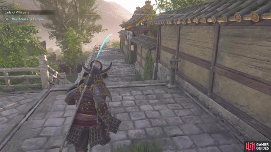 When you come to this spot, follow the path in this direction to reach the temple.